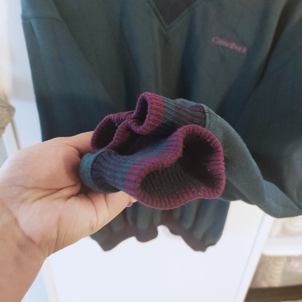 ๐ป SOLD๐ฆ VINTAGE Varsity V Neck Oversized Sweater - Picture 4 of 8